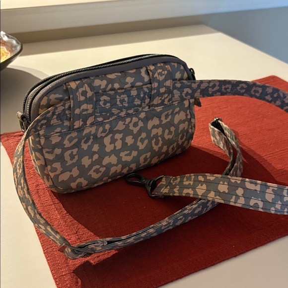 Lug Coupe - Picture 5 of 5